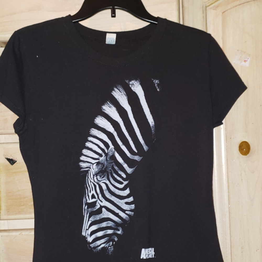 Black kids' graphic tee